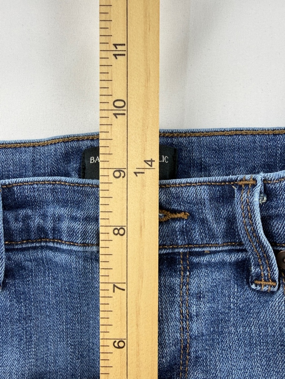 Banana Republic Girlfriend Jeans – Size 28 | Raw Hem Distressed - Picture 4 of 9